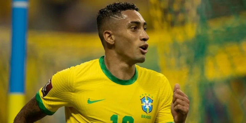 Raphinha tỏa sáng trong màu áo Selecao